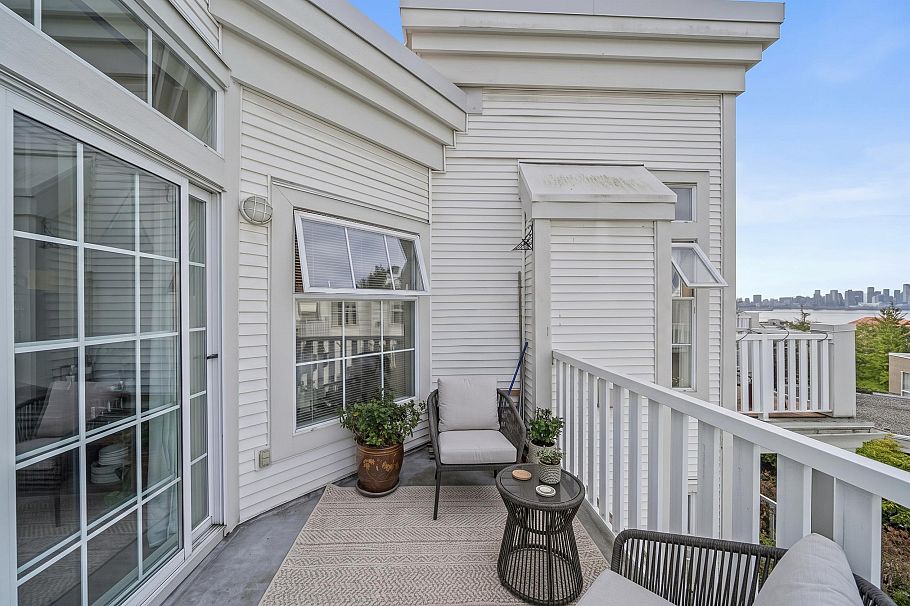 413 147 E 1st Street North Vancouver, BC - 17