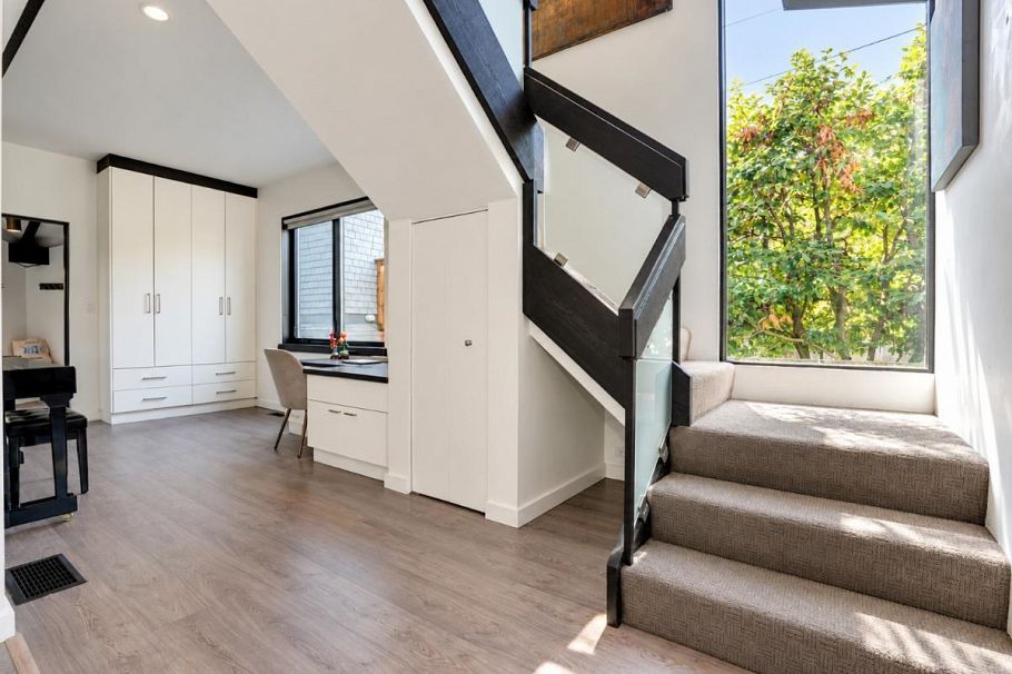 2835 W 13th Avenue Vancouver, BC - 19