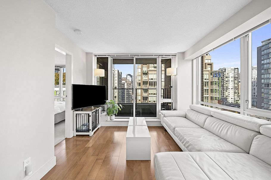 1506 1088 Richards Street Vancouver, BC - 1