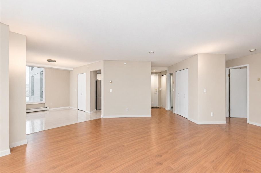 1206 388 Drake Street Vancouver, BC - 2