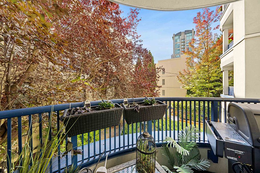 210 1924 Comox Street Vancouver, BC - 27