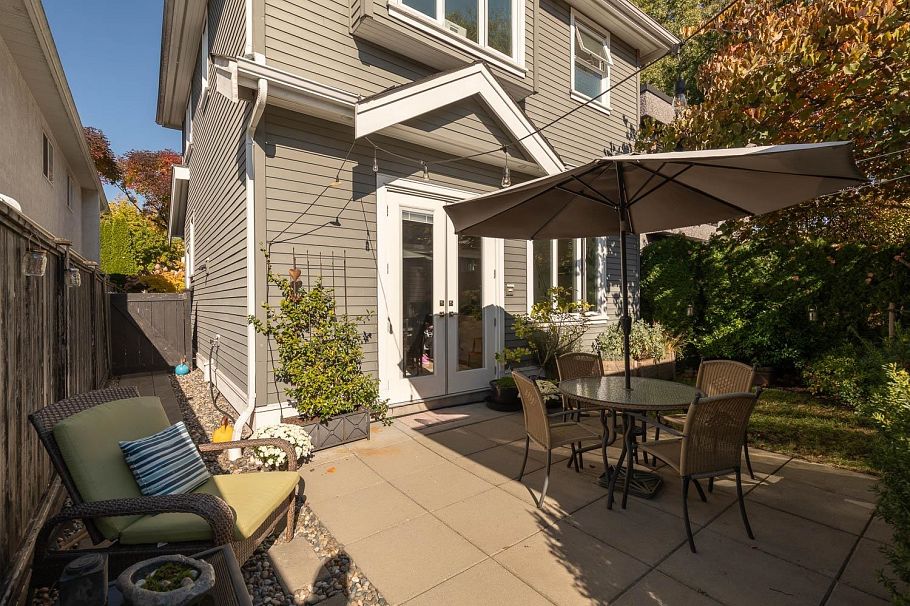 572 E 16th Avenue Vancouver, BC - 24