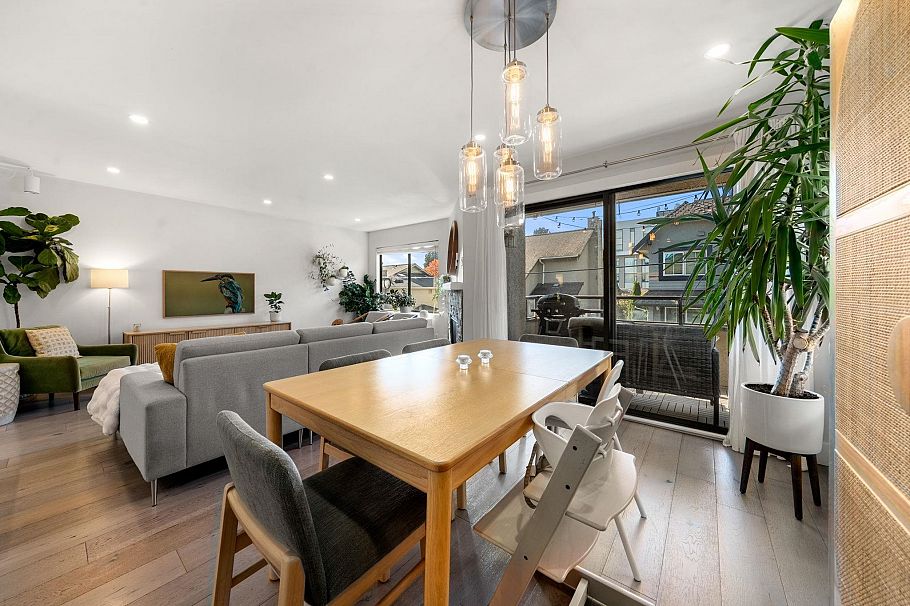 19 2133 St George's Avenue North Vancouver, BC - 11