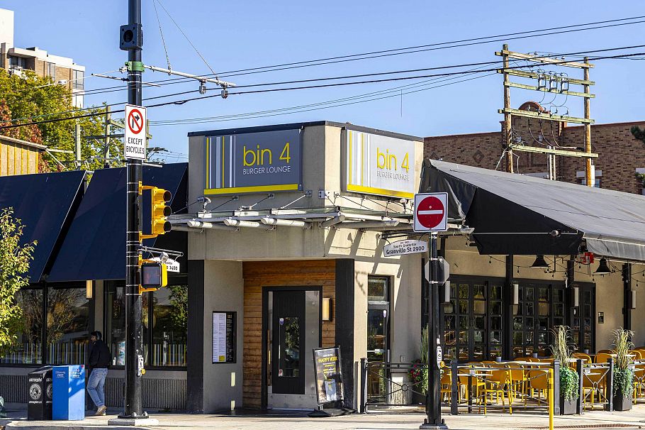 105 1811 W 16 Avenue Vancouver, BC - 35