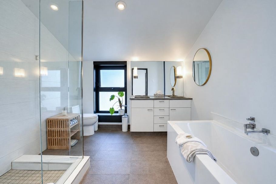 2835 W 13th Avenue Vancouver, BC - 33