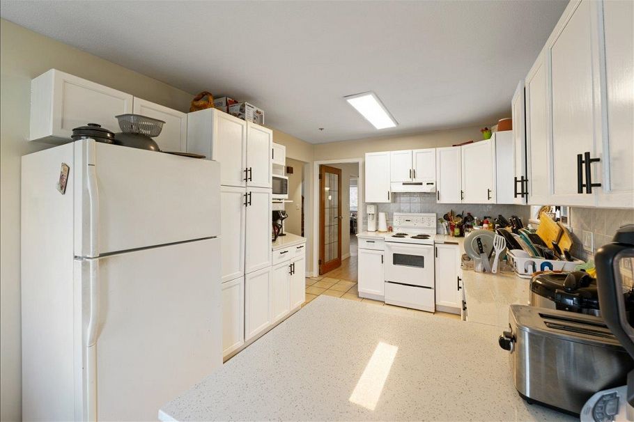 1375 E 18th Avenue Vancouver, BC - 31
