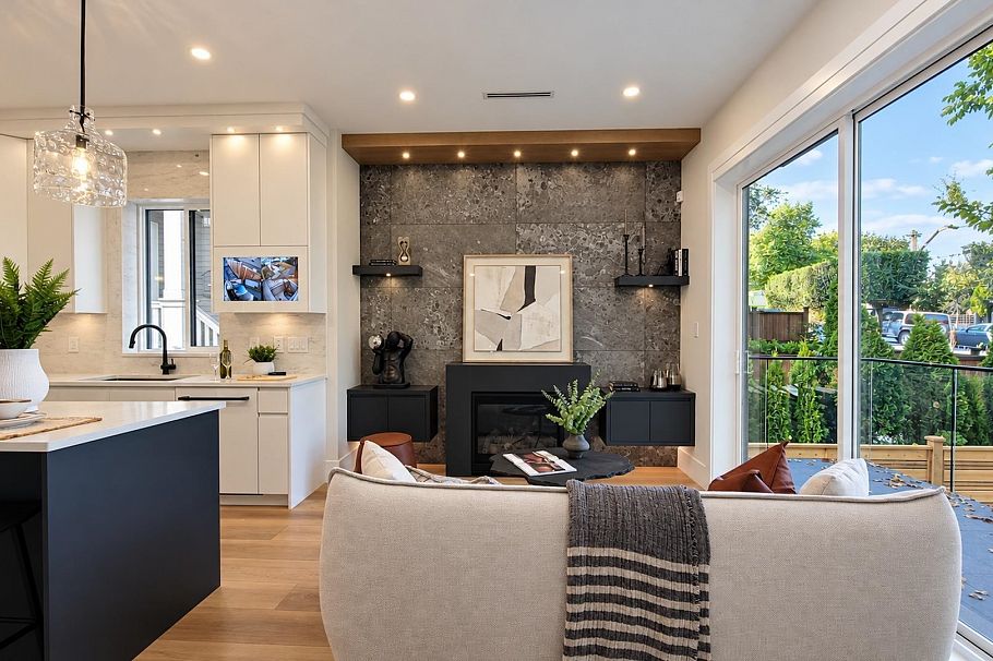 1 746 E 12th Avenue Vancouver, BC - 4
