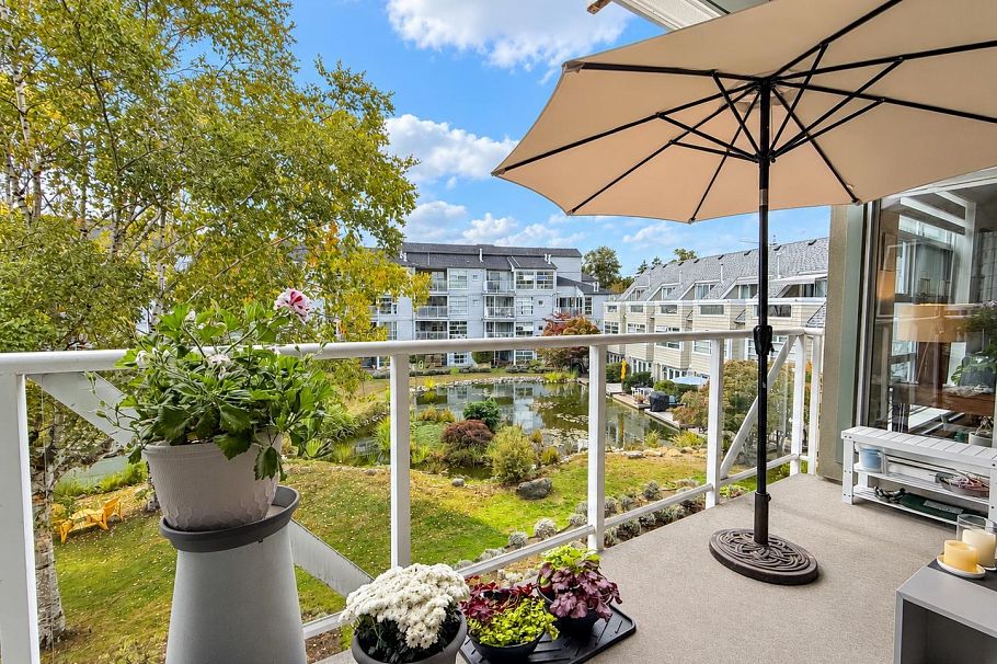 303 2080 E Kent Avenue South Vancouver, BC - 9