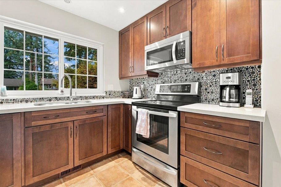 768 Browning Place North Vancouver, BC - 11