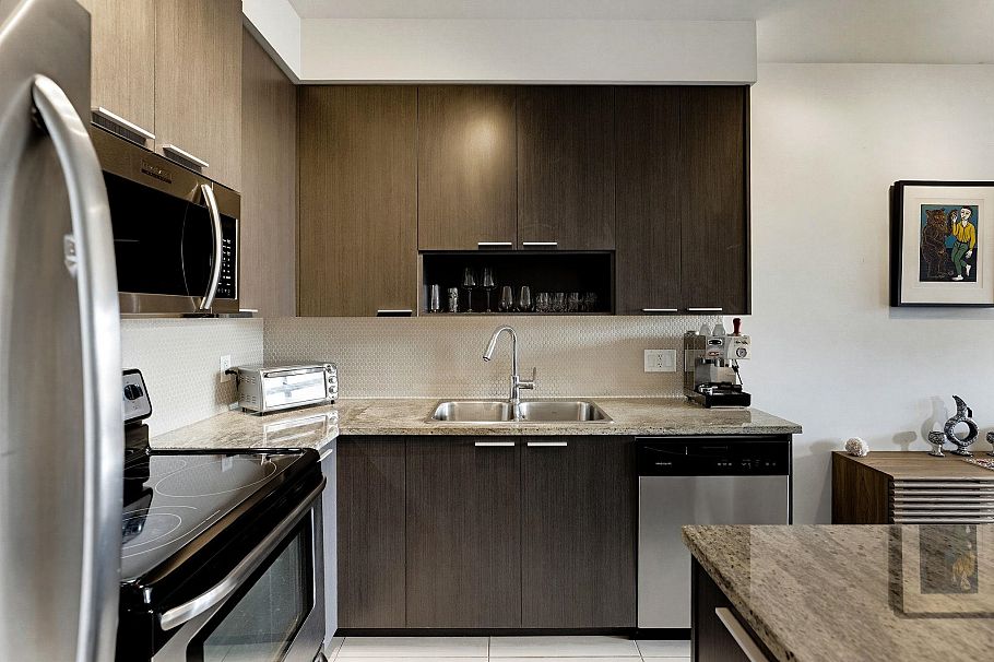 311 707 E 20th Avenue Vancouver, BC - 7