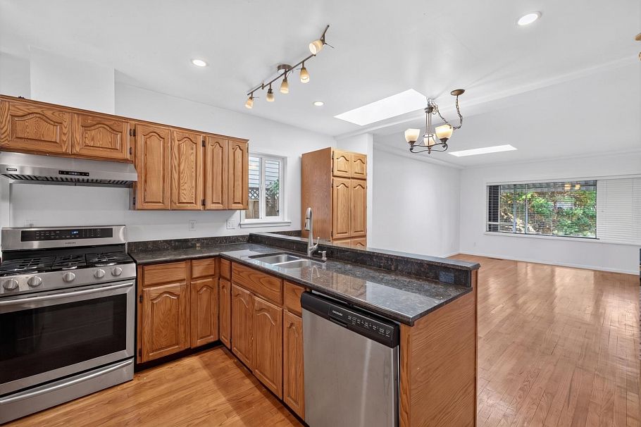 3960 Nootka Street Vancouver, BC - 8