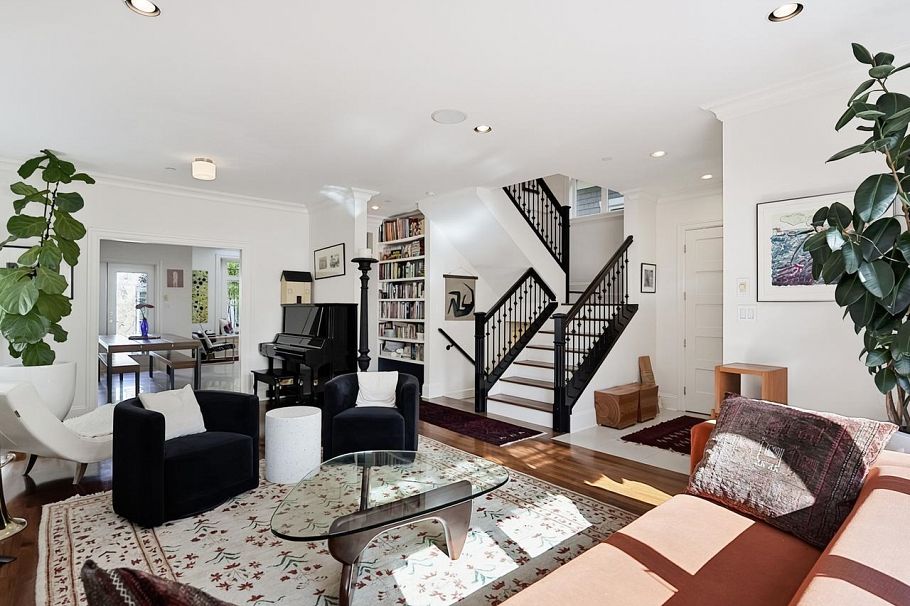 695 W 19th Avenue Vancouver, BC - 3