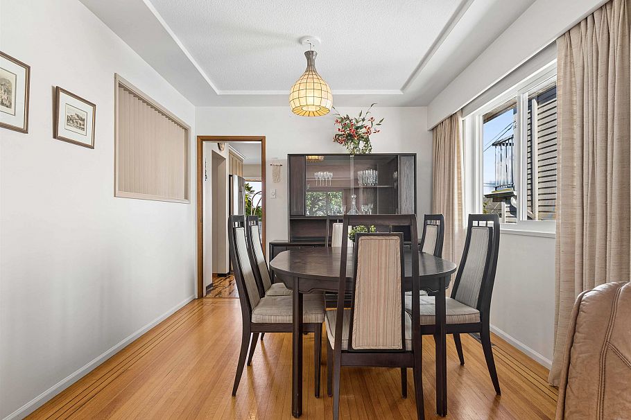 2925 W 24th Avenue Vancouver, BC - 5