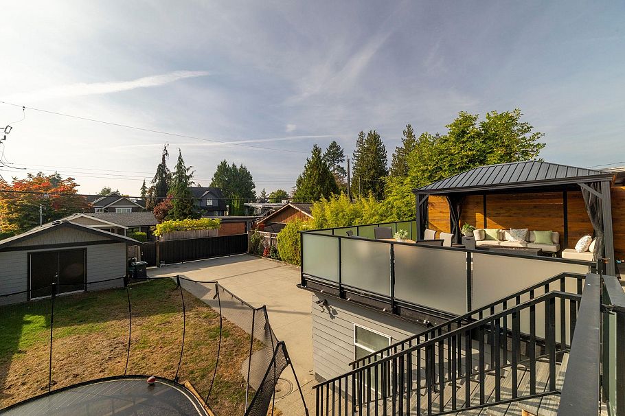 773 E 12th Street North Vancouver, BC - 27