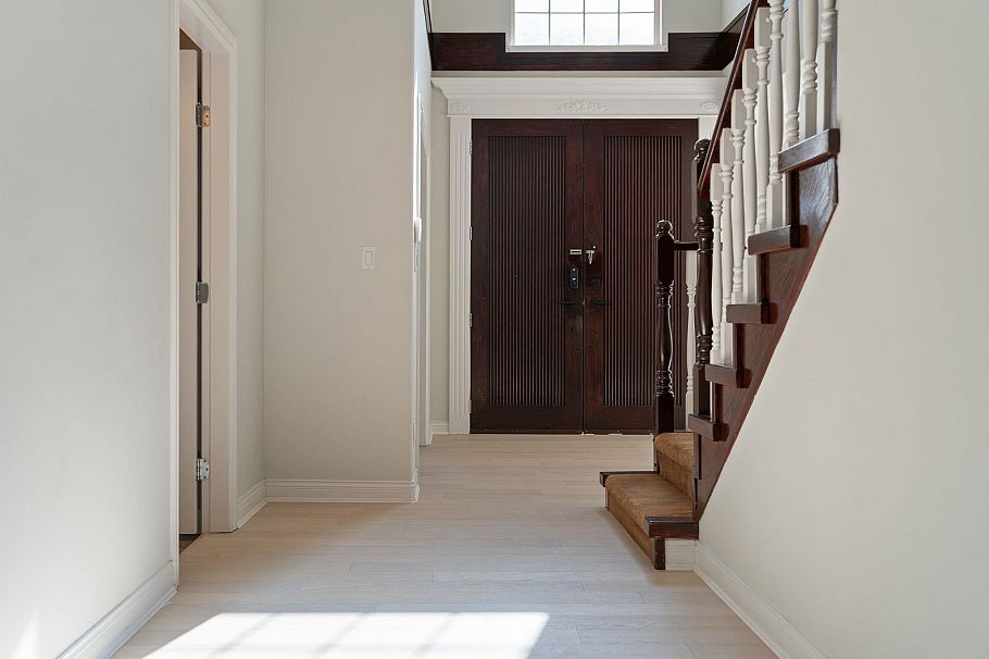 336 W 19th Street North Vancouver, BC - 5