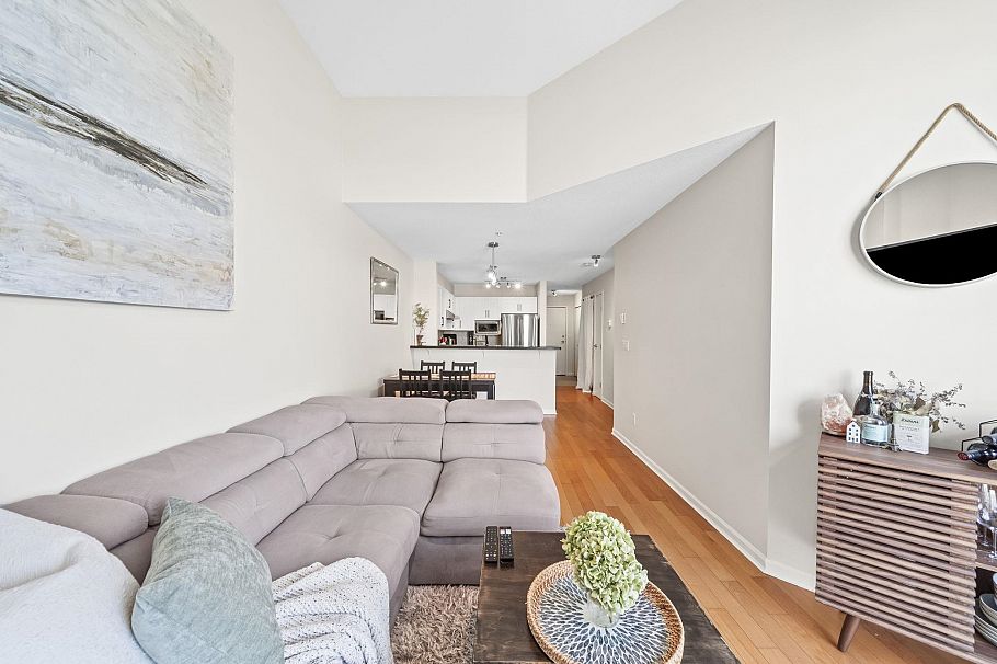 413 147 E 1st Street North Vancouver, BC - 6