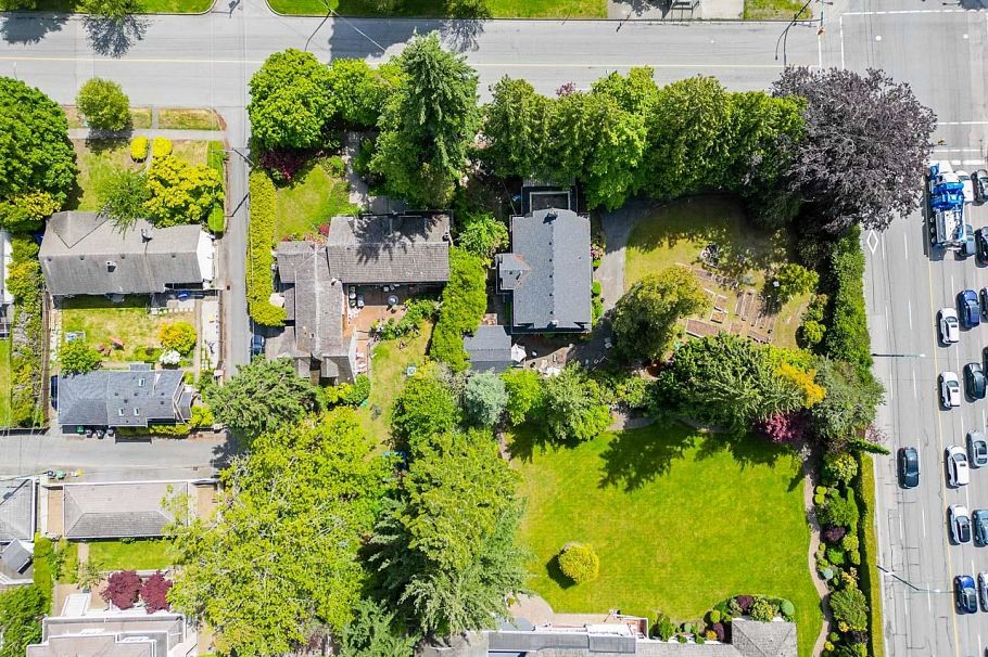 1461 W 49th Avenue Vancouver, BC - 9