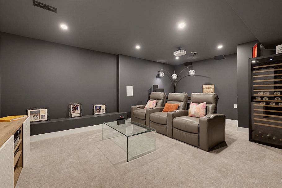 773 E 12th Street North Vancouver, BC - 25