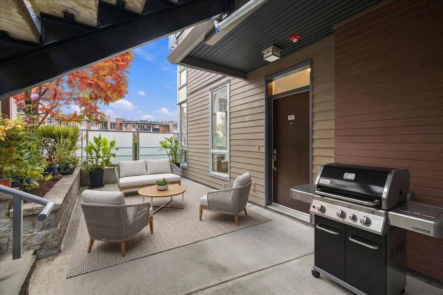 108 735 W 15th Street North Vancouver, BC - 13