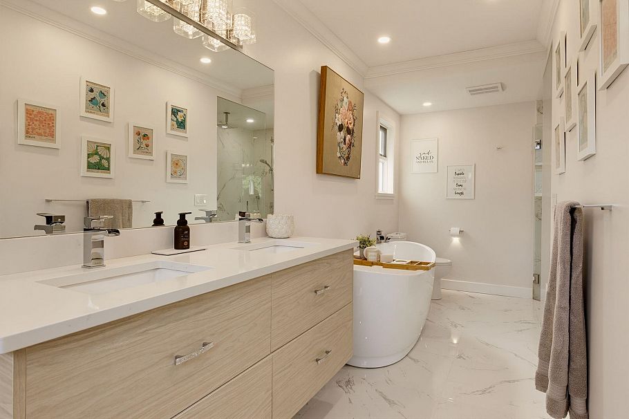 773 E 12th Street North Vancouver, BC - 16