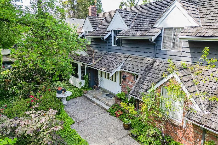 1461 W 49th Avenue Vancouver, BC - 2