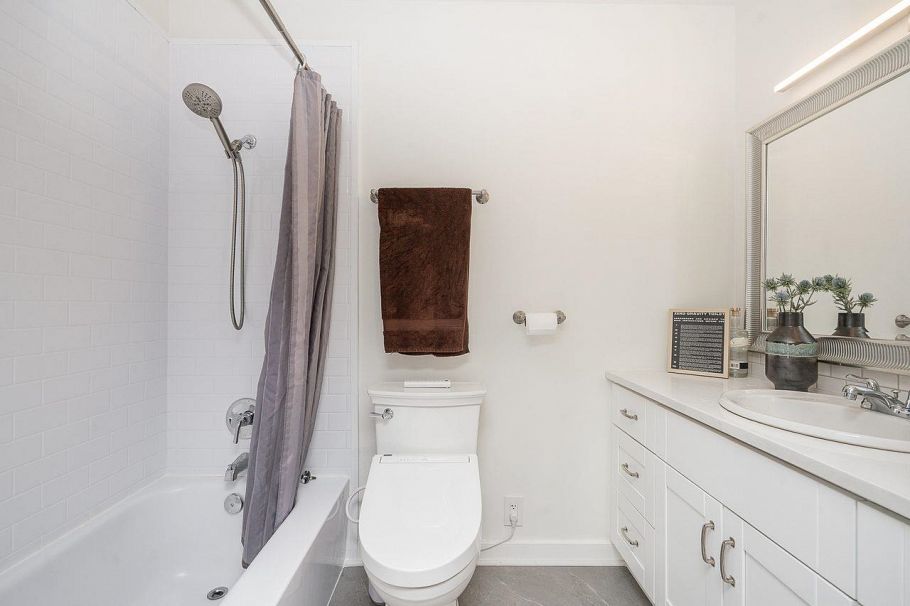 408 2333 Triumph Street Vancouver, BC - 25