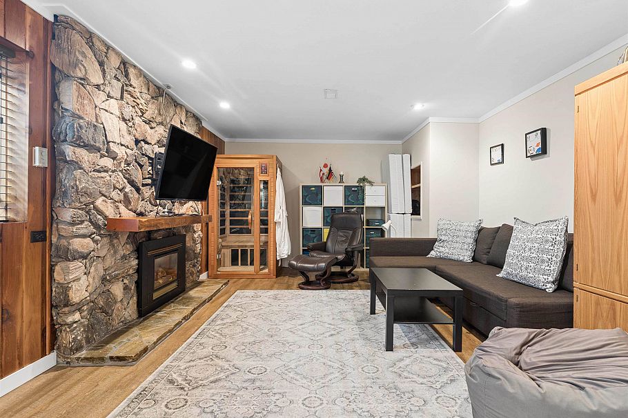 2925 W 24th Avenue Vancouver, BC - 21