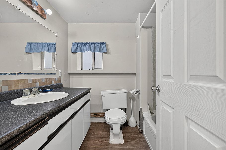 1429 E 11 Avenue Vancouver, BC - 33