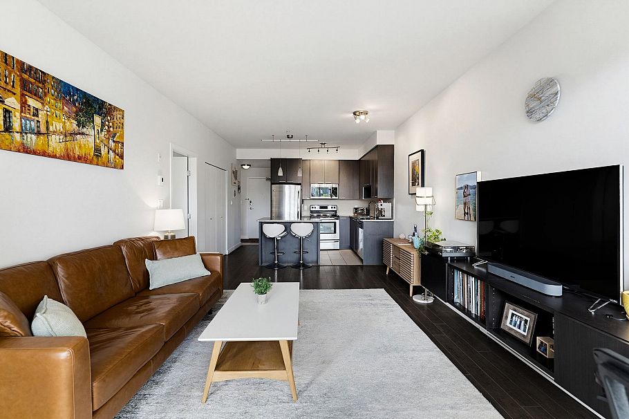 311 707 E 20th Avenue Vancouver, BC - 4