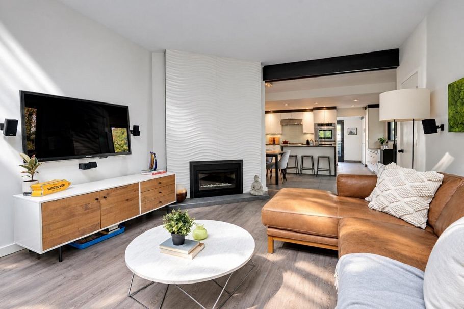 2835 W 13th Avenue Vancouver, BC - 9