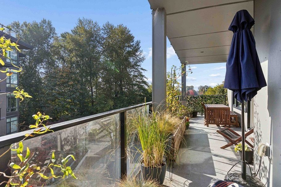 313 725 Marine Drive North Vancouver, BC - 28
