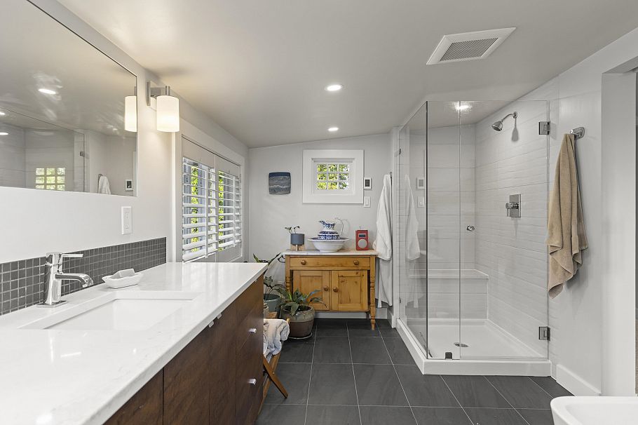 179 N Penticton Street Vancouver, BC - 23