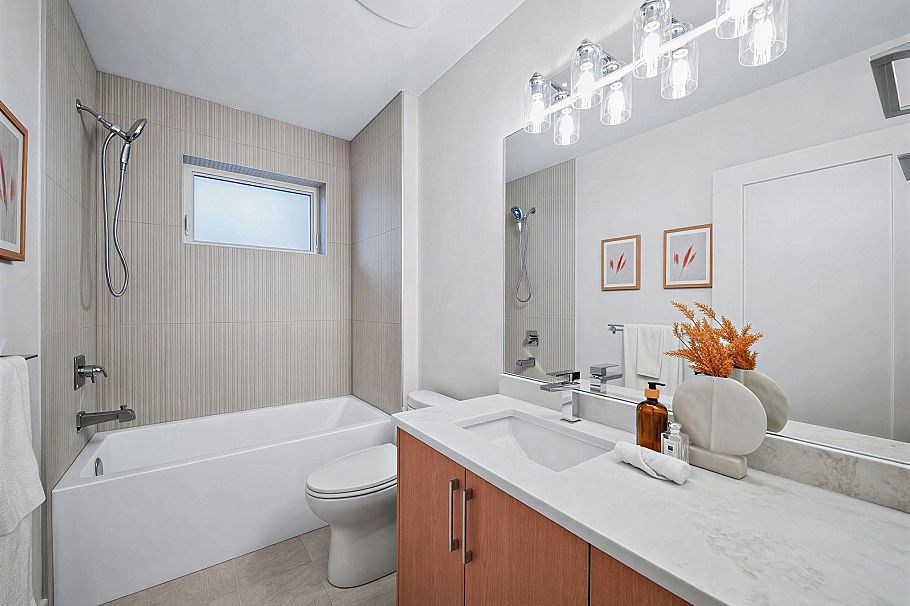 2 6991 Kerr Street Vancouver, BC - 15