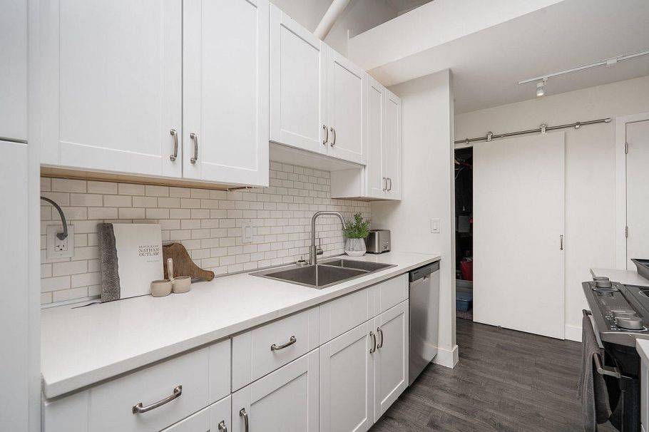 408 2333 Triumph Street Vancouver, BC - 14