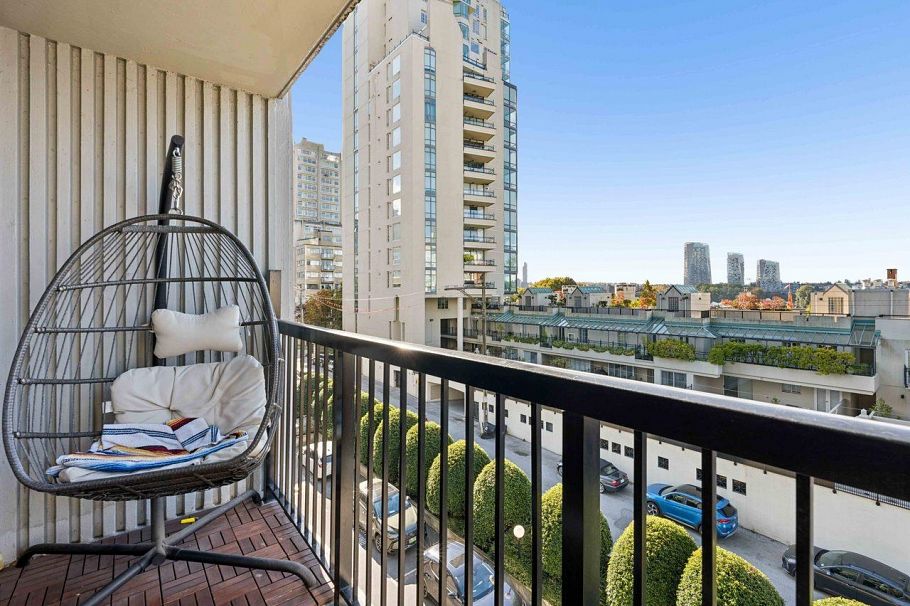 207 1330 Harwood Street Vancouver, BC - 16