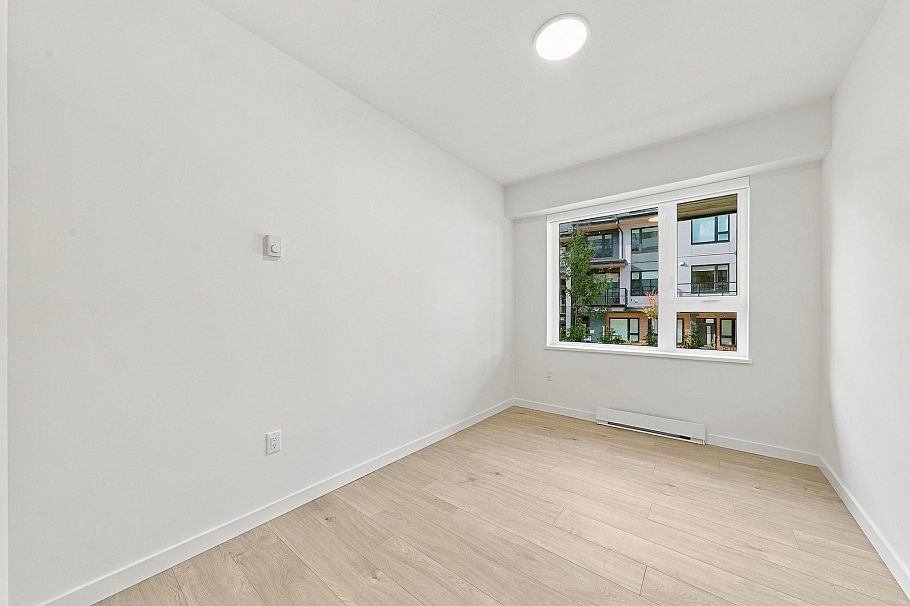 111 950 Lytton Street North Vancouver, BC - 25