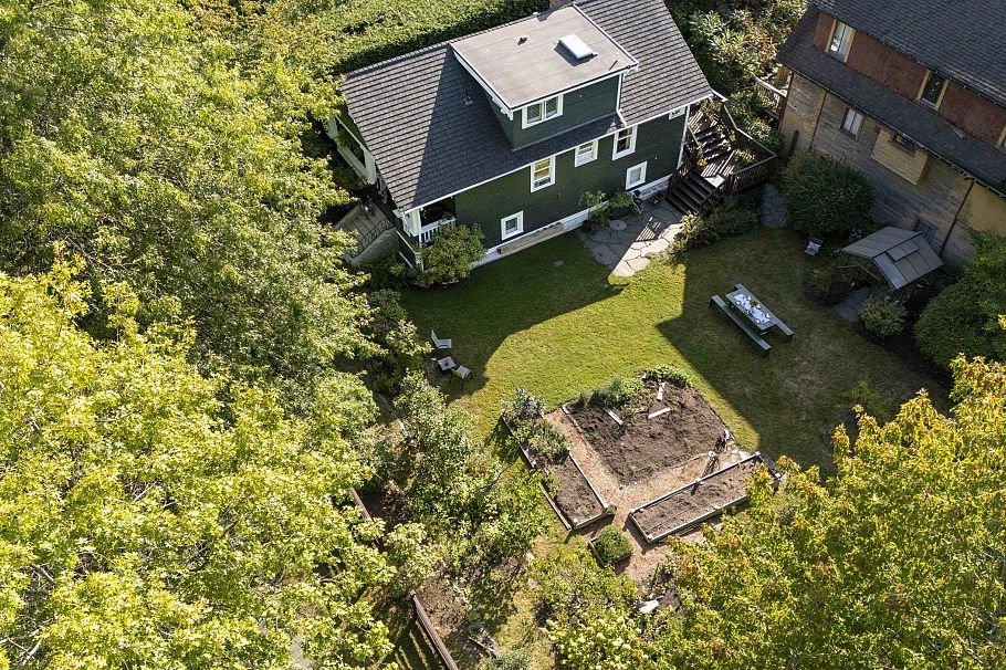 179 N Penticton Street Vancouver, BC - 38