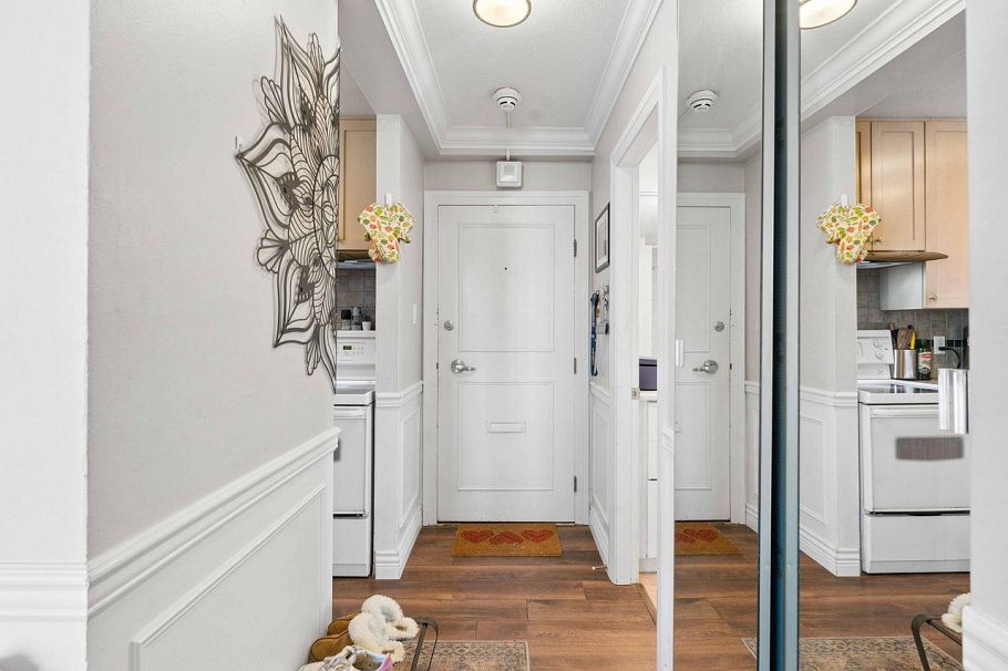 207 1330 Harwood Street Vancouver, BC - 9