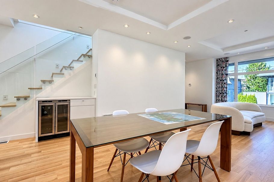 80 E 22nd Avenue Vancouver, BC - 5