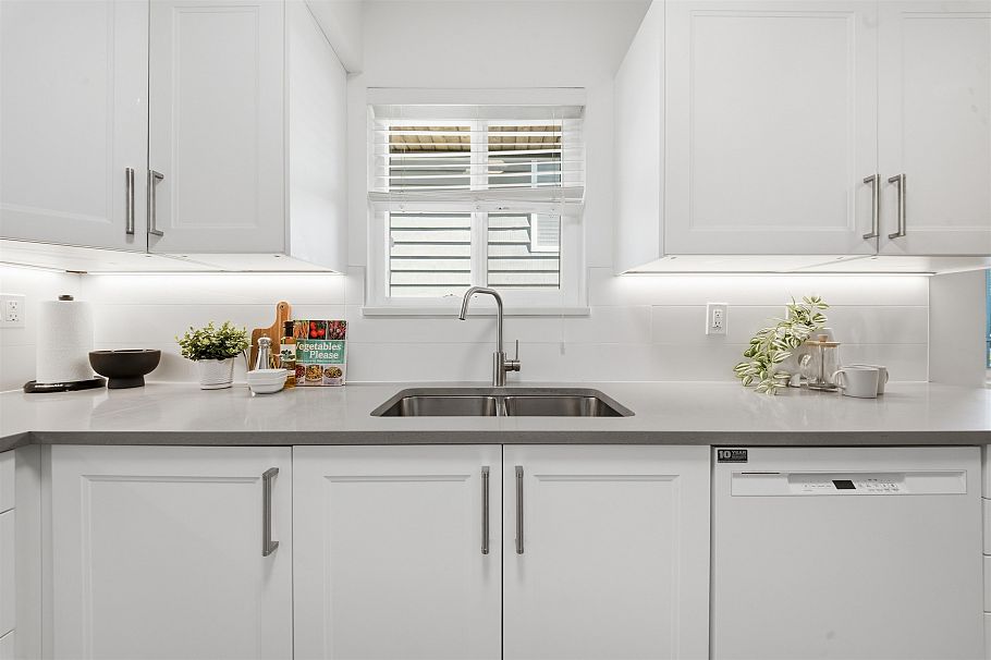 1825 Peters Road North Vancouver, BC - 8