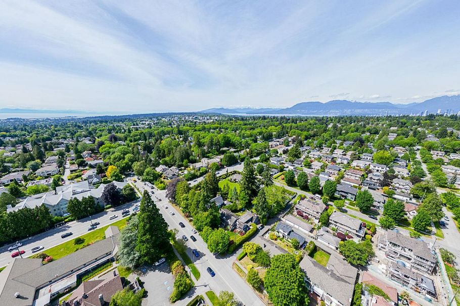 1461 W 49th Avenue Vancouver, BC - 24