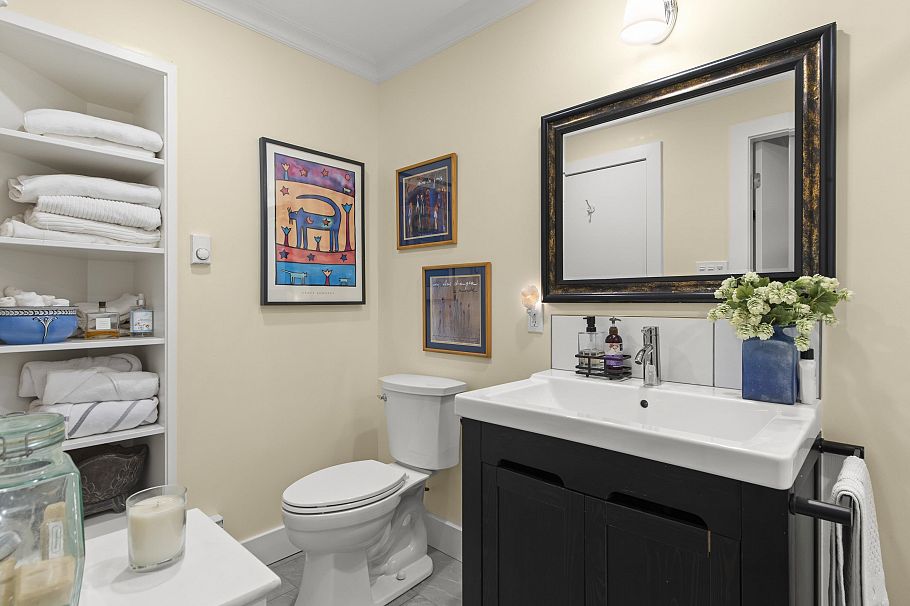 101 2535 York Avenue Vancouver, BC - 18