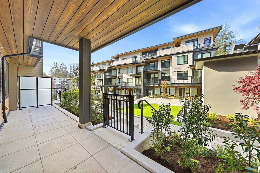 111 950 Lytton Street North Vancouver, BC - 4