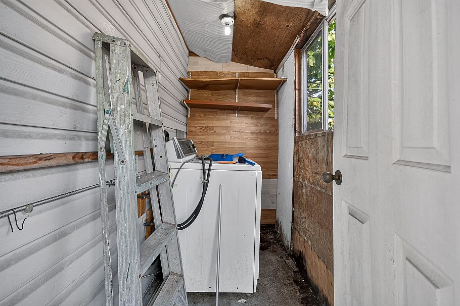 1429 E 11 Avenue Vancouver, BC - 16