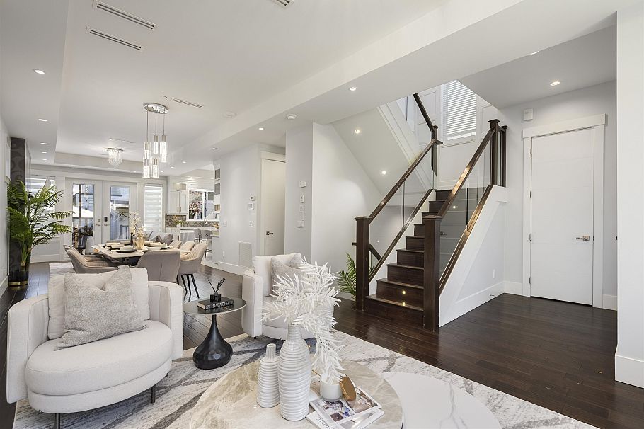 7380 Ontario Street Vancouver, BC - 5