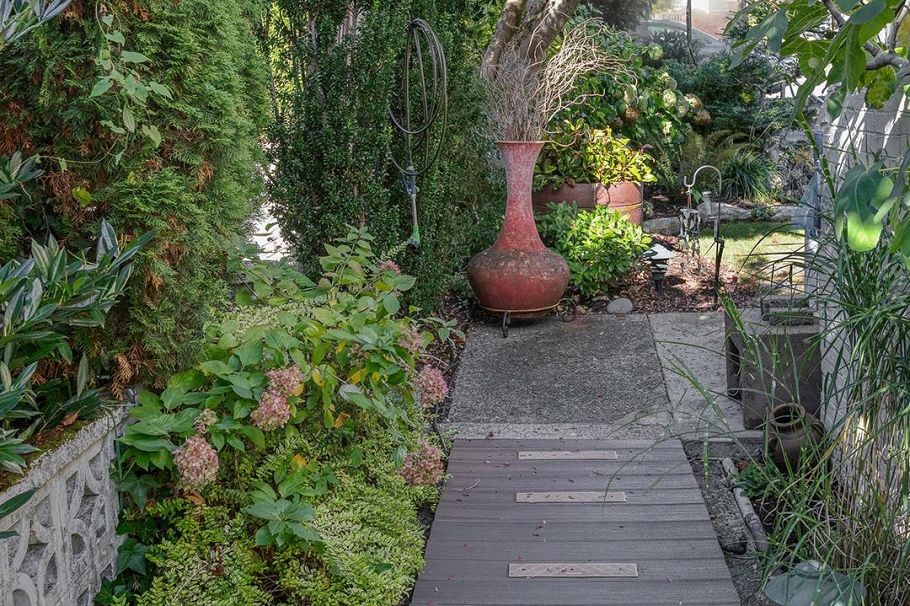 535 E Keith Road North Vancouver, BC - 29