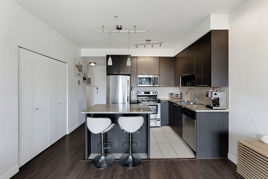 311 707 E 20th Avenue Vancouver, BC - 5