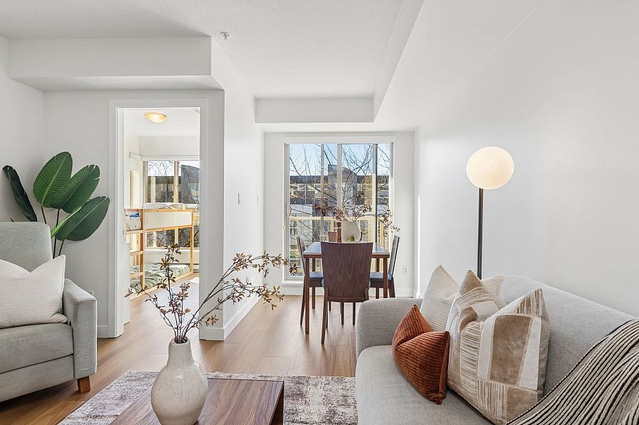 311 702 E King Edward Avenue Vancouver, BC - 1