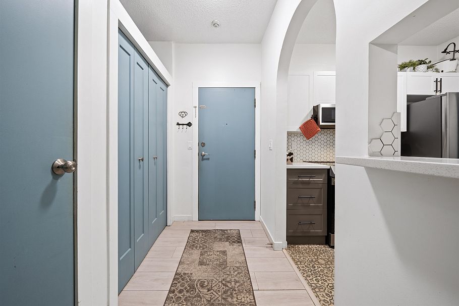 210 1924 Comox Street Vancouver, BC - 7