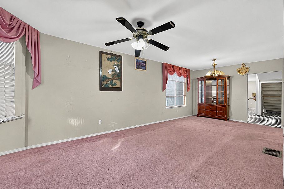 1429 E 11 Avenue Vancouver, BC - 2